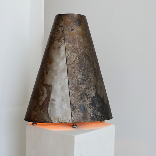 CONE TABLE LAMP