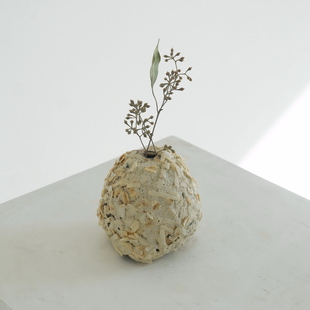 Mini Vase 2