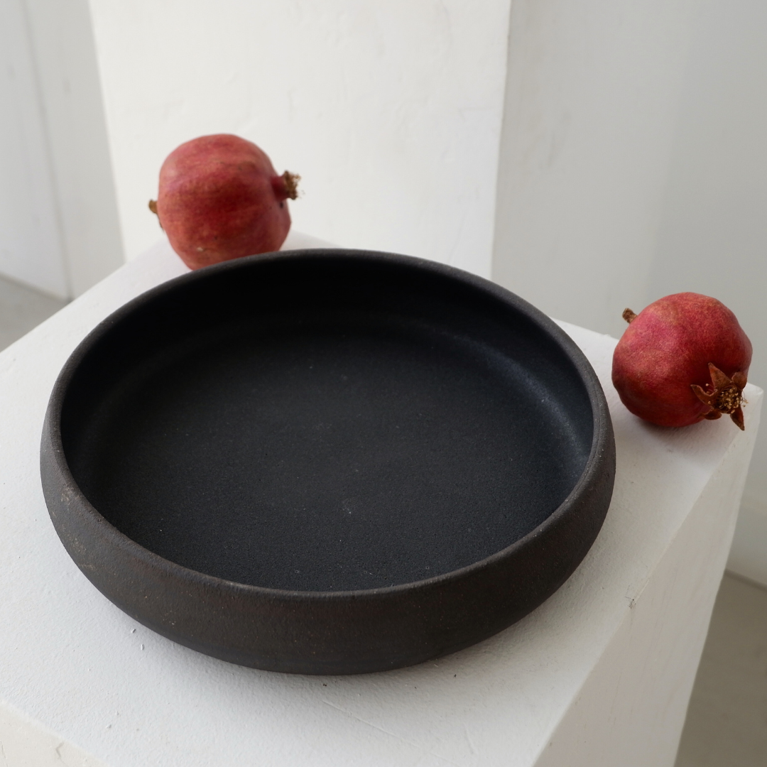 Large Serving plate Black